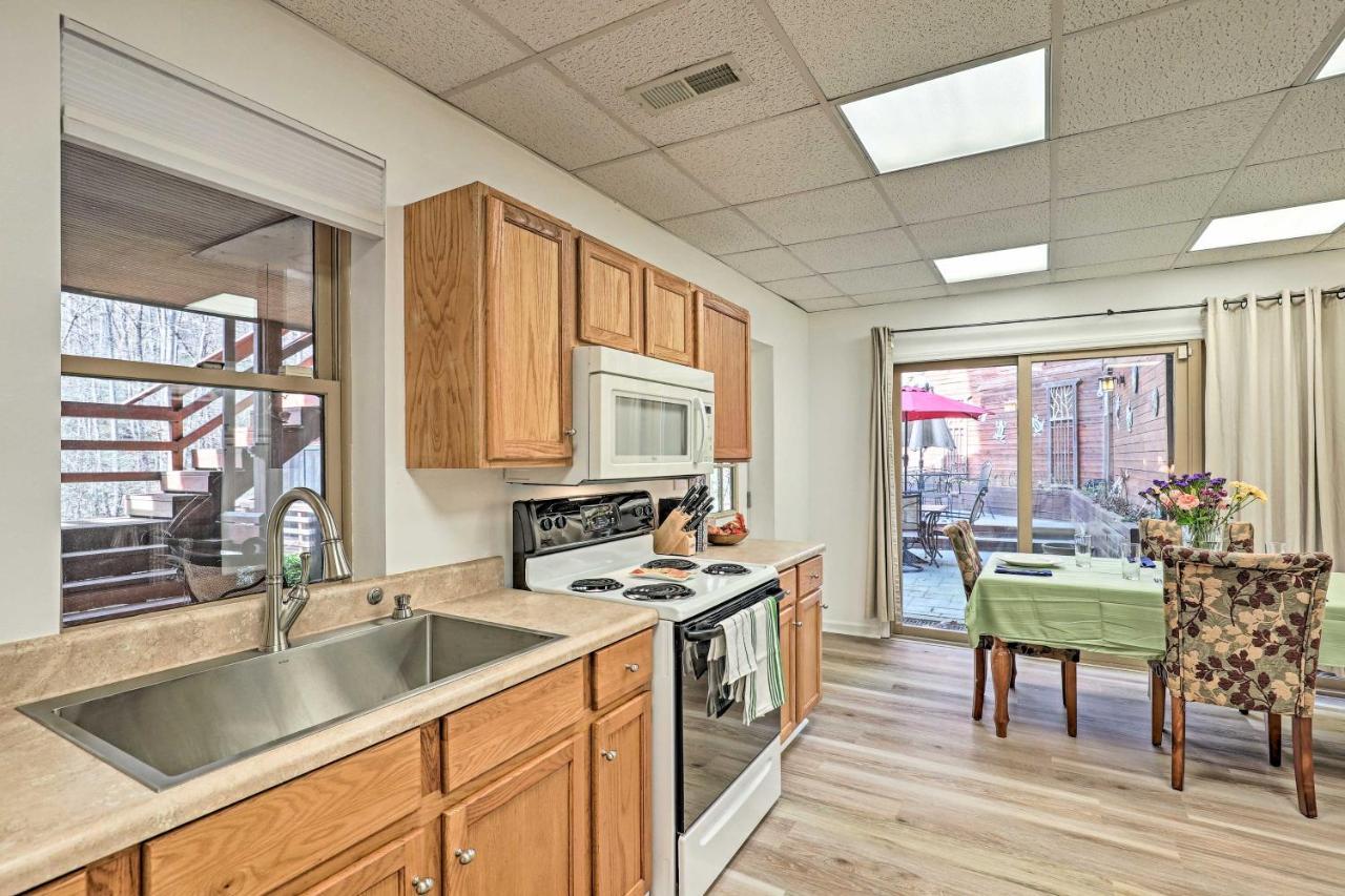 Asheville Mountain Getaway With Patio And Koi Pond! ภายนอก รูปภาพ